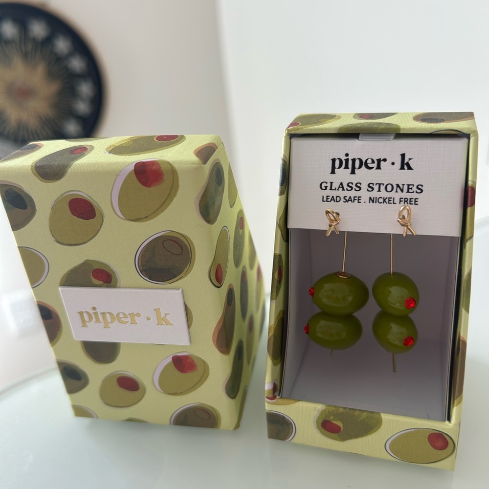 Piper K Olive thread thru gold Earrings